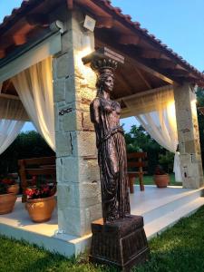 Zahrada ubytování Caryatis Ntoridis Studios & Apartments in Afitos