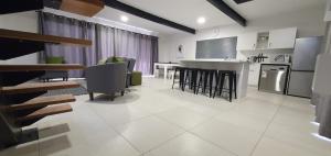 Kuchyň nebo kuchyňský kout v ubytování Wilgespruit Manor Flat + 9 fotografií
