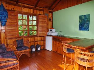 Kuchyň nebo kuchyňský kout v ubytování Ciudad Perdida EcoLodge