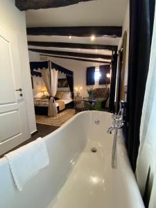 Kúpeľňa v ubytovaní Bed&Breakfast Andio + 37 fotografií