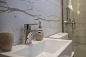 Kúpeľňa v ubytovaní El sueño de Zante City Center Apartments + 15 fotografií