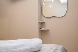 Posteľ alebo postele v izbe v ubytovaní El sueño de Zante City Center Apartments