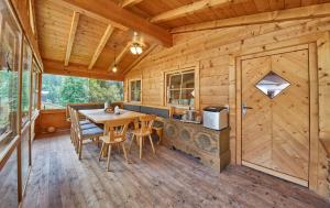 Zdjęcie z galerii obiektu Holiday Lodge Frei & Wild w mieście Viehhofen +37 zdjęć