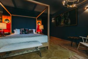 
Een bed of bedden in een kamer bij Torel Avantgarde
