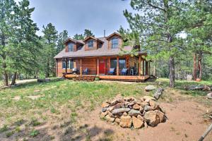 Gallery image of The Pinecone Palace with Hiking Trail Access! in Lyons