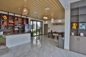 Heaven's Gate Home Stay --free pick up service--panoramic view of Tianmen Mountain酒廊或酒吧区