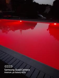 Der Swimmingpool an oder in der Nähe von Euphoria complex