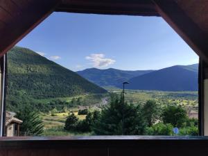 Uma vista da montanha tirada do hotel 