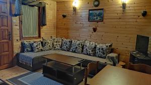 Χώρος καθιστικού στο Secret Garden Kolašin