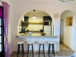 Η κουζίνα ή μικρή κουζίνα στο Vivienda vacacional Julia