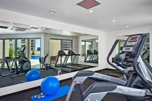 Gimnàs o zona de fitness de “PENZANCE” Great Location & Views at PenthousePads