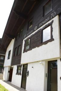 Budova, v ktorej sa apartmán nachádza