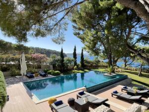 Fotografia z galérie ubytovania Luxury Beachfront Villa Lilly with private pool v destinácii Povlja
