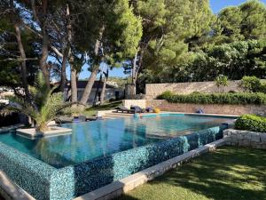 Fotografia z galérie ubytovania Luxury Beachfront Villa Lilly with private pool v destinácii Povlja