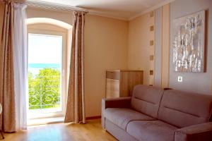 Predel za sedenje v nastanitvi Benjamin Hotel
