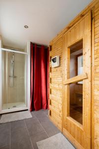 Et bad på Ecrin balneo sauna à Thollon
