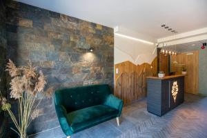 Posedenie v ubytovaní Aparthotel Pod Stokiem z sauną i jacuzzi - szczyrkapartamenty