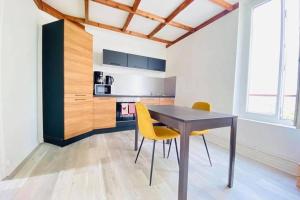 Foto da galeria de Appartement Rez-de-chaussée em Laon