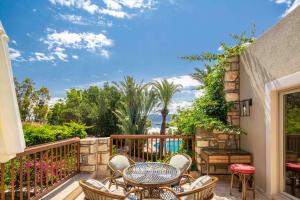 Ein Balkon oder eine Terrasse in der Unterkunft Divan Bodrum Palmira