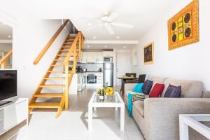 Tenerife South Apartments的休息区
