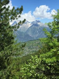 Splošen pogled na gorovje oz. razgled na gore, ki ga ponuja počitniška hiška
