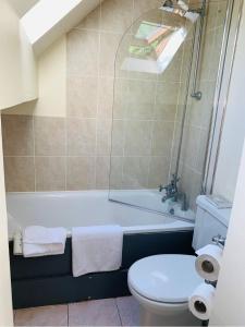 A bathroom at Telford Madeley Court Hotel 