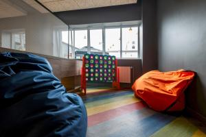 Et opholdsområde på a&o Copenhagen Sydhavn