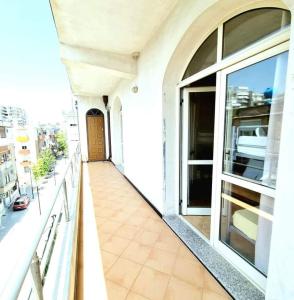 Galeri foto Luckyshine hostel di Vlore