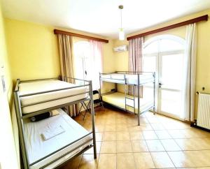 Galeri foto Luckyshine hostel di Vlore