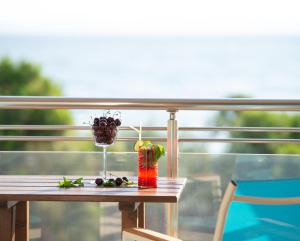 Balkón alebo terasa v ubytovaní Sunset Studios - Suites with Seaview & Back Side Apartements