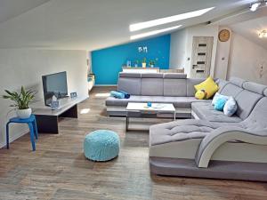 A seating area at Shiny Star Apartmán