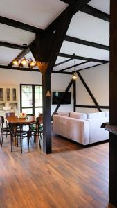 Gallery image of Stay At This Magnificent 100 Year Old Barn in Ruciane-Nida