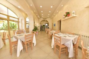 Restaurace v ubytování Albergo Atlantic