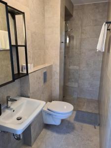 Un baño de Zamárdi Árnyas Apartman