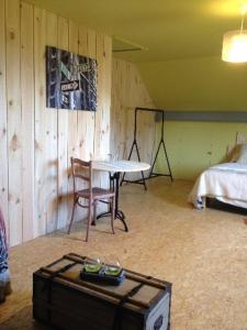 Postel nebo postele na pokoji v ubytování Chambres chez L’habitant