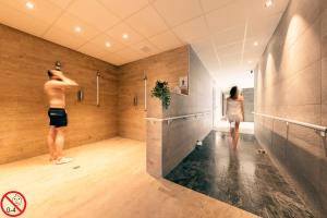 Гости Hôtel L'Escale - Piscine & SPA
