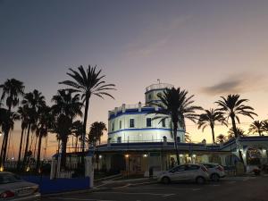 Fotografia z galérie ubytovania FREE parking, 40 meters from the beach, WI-FI, AC v destinácii Estepona