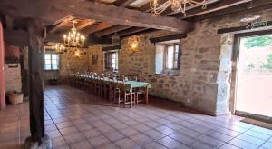 Restaurace v ubytování Casa rural La Toba I y II