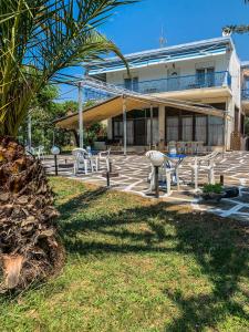 Zahrada ubytování Galinis' Sea Front Studios
