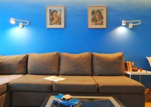 A seating area at Royal Blue Grand Suite No 3