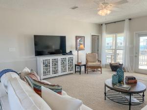 051 Topsail home