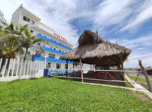 Zdjęcie z galerii obiektu Hotel Perlas del Golfo w mieście Playa de Chachalacas