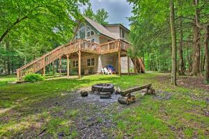 Gallery image of Lakeside Camelot Chalet 3 Mi to Jack Frost Skiing in Blakeslee