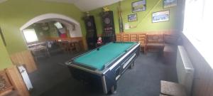 Biliardový stôl v ubytovaní Bungalov Silvie