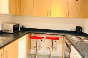 Spacious Bright 3 Bedroom Apartment in London Bridge area
