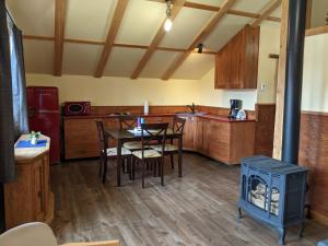 Kuchyň nebo kuchyňský kout v ubytování Tschurtschenthaler Lodge