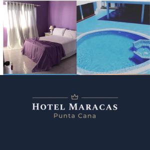 un hotel margaza pula casino con una cama y una piscina en Hotel Maracas Punta Cana en Punta Cana