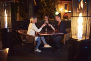 Hostia v ubytovaní Hotel U Valdické brány
