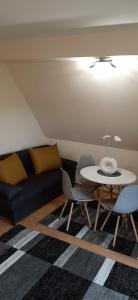 Posedenie v ubytovaní NAPKŐ APARTMAN