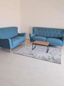 Posedenie v ubytovaní Sea&City View Luxury Apartment